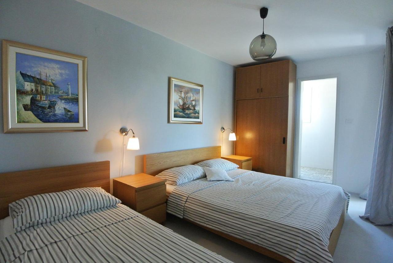 Apartments Sofia Баньоле Екстериор снимка