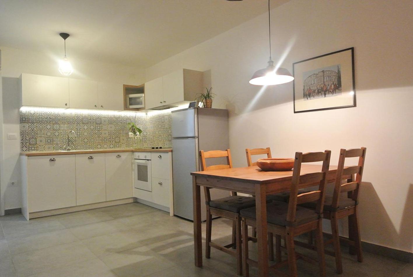 Apartments Sofia Баньоле Екстериор снимка